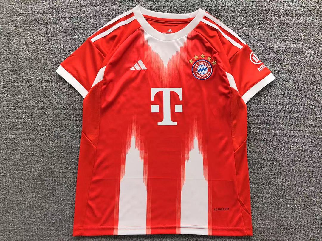 Chanel 75 FOOTBALL T-SHIRT SHORTS - Image 6