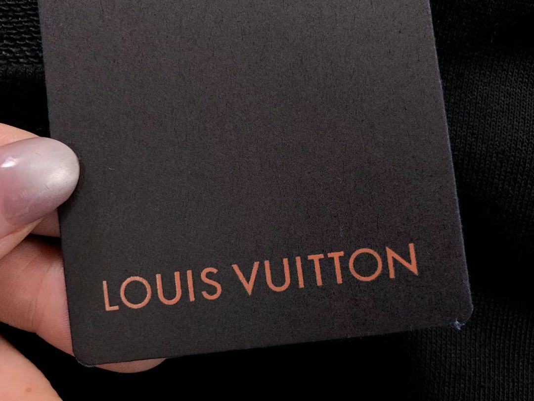 Louis Vuitton 158 L⭐ HOODIE 217071215 (Im 170Cm 60Kg I Wear Size L In The Phot) - Image 25