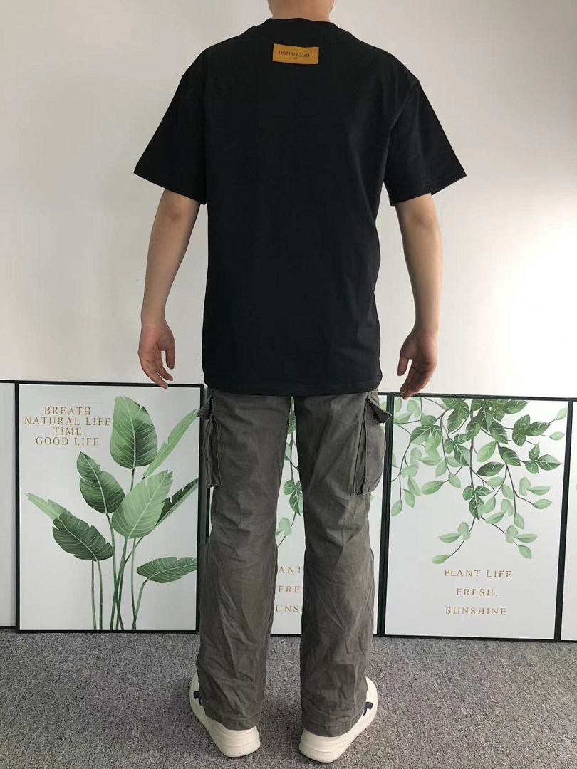 Louis Vuitton 128 L⭐ T-SHIRT 1101171321 (Im 170Cm 57Kg I Wear Size M In The Phot) - Image 4