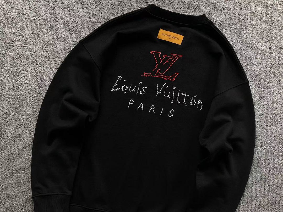 Louis Vuitton 165 L⭐ HOODIE 3110082821 (Im 170Cm 60Kg I Wear Size L In The Phot) - Image 12