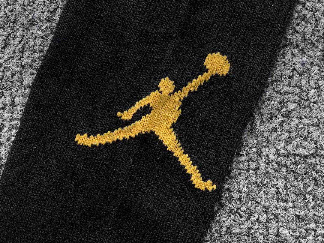 Chanel 39 FOOTBALL SOCKS - Image 4