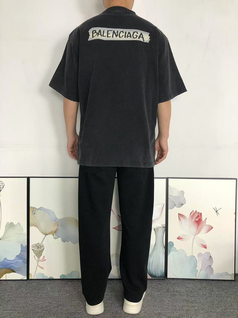 Balenciaga 135 B⭐L⭐⭐⭐IA⭐A T-SHIRT 42042413163 (Im 170Cm 60Kg I Wear Size XS In The Phot) - Image 4
