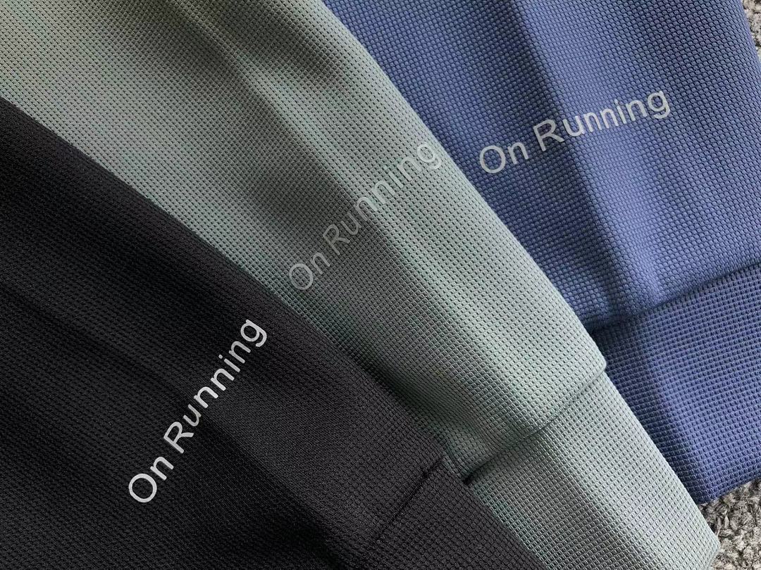 On Running 228 ON HOODIE - Image 15