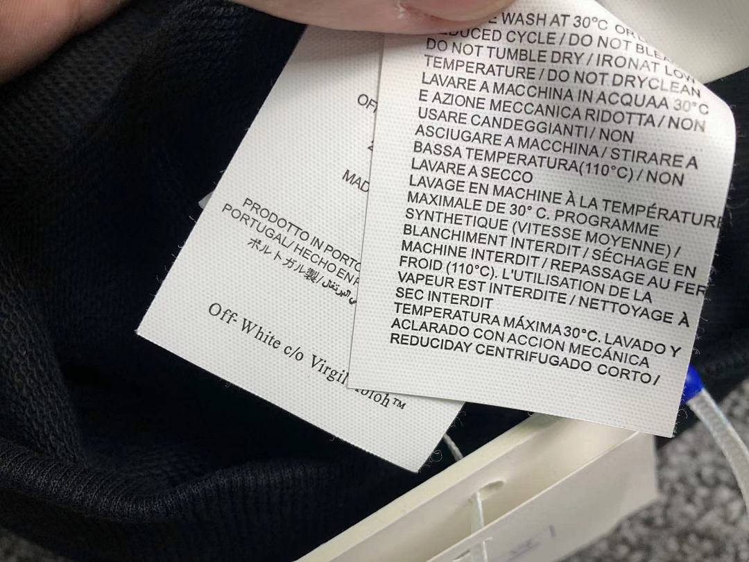 Off-White 136 OFF-WHITE (WHITE HOODIE) - Image 24