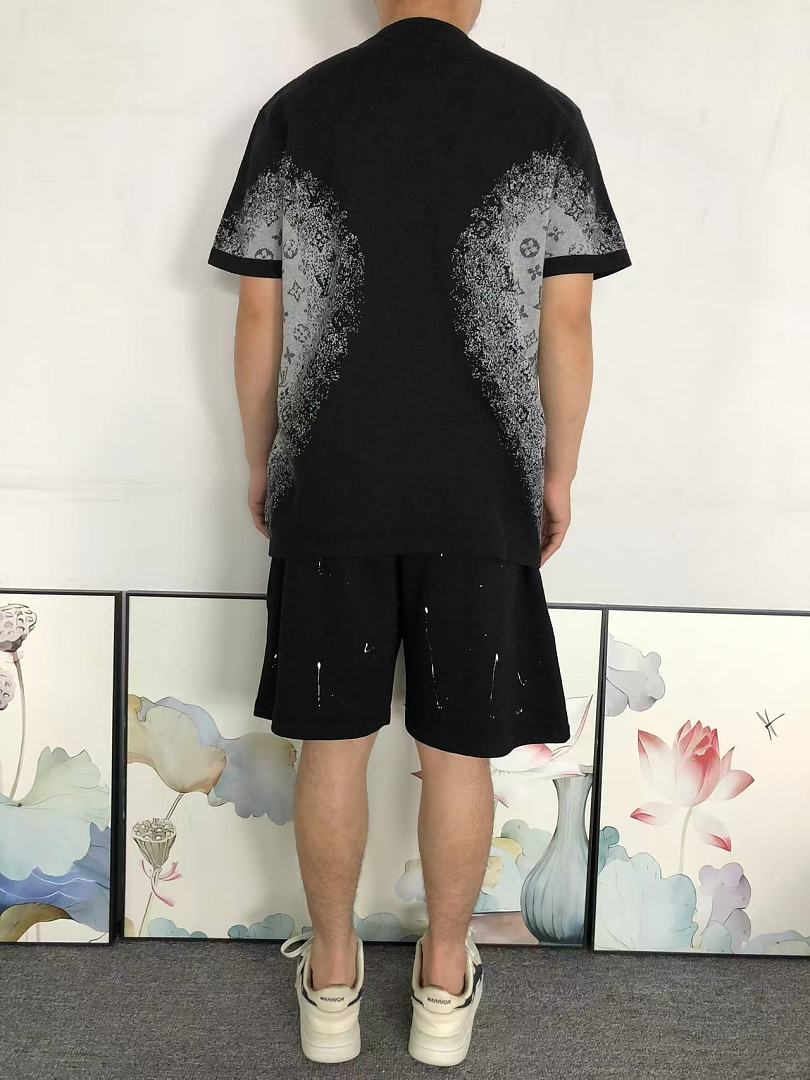 Louis Vuitton 195 L⭐ T-SHIRT 22060110125 (Im 170Cm 60Kg I Wear Size M In The Phot) - Image 4