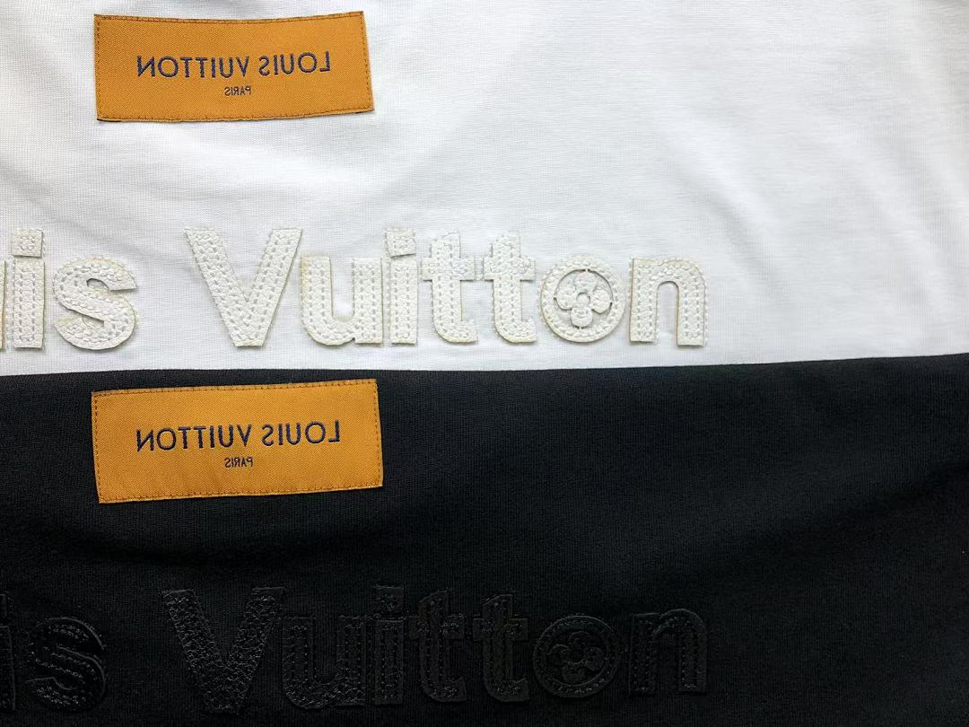 Louis Vuitton 118 L⭐ T-SHIRT 213041021 (Im 170Cm 55Kg I Wear Size S In The Phot) - Image 13