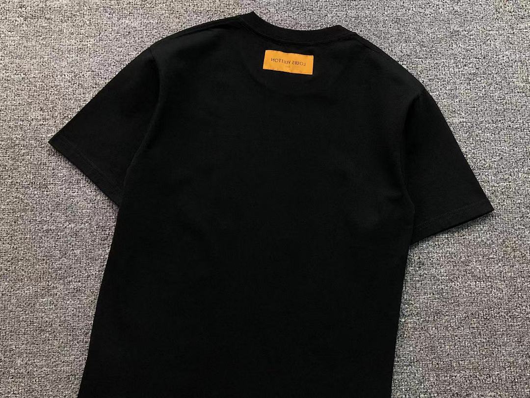 Louis Vuitton 158 L⭐ T-SHIRT 22040351001 (Im 170Cm 60Kg I Wear Size XS In The Phot) - Image 17