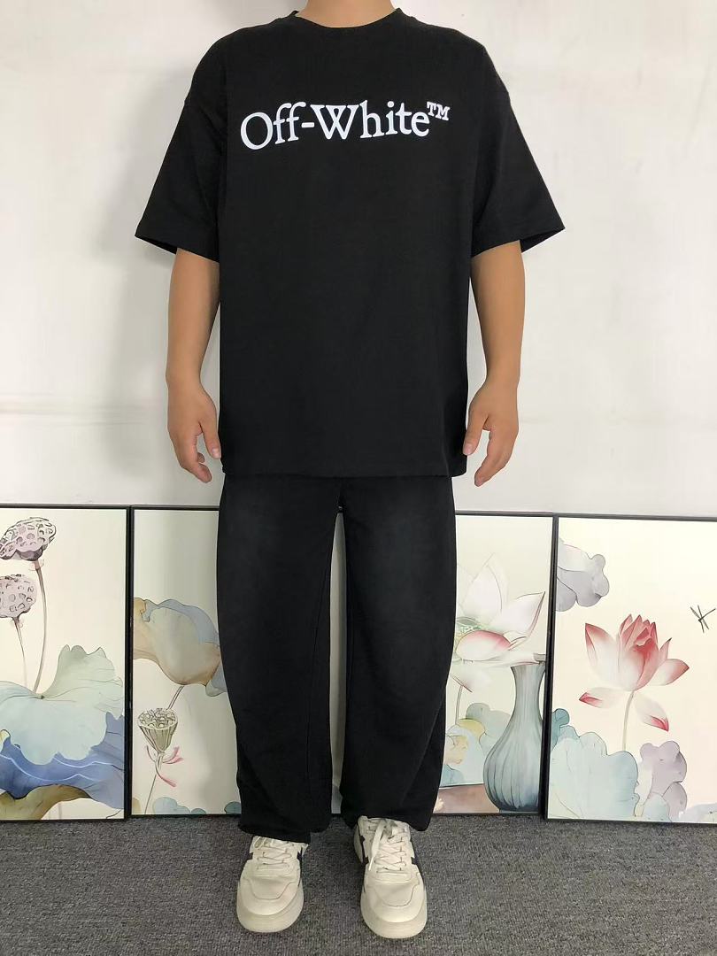 Off-White 105 OFF-WHITE T-SHIRT 5207182219 (Im 170Cm 60Kg I Wear Size M In The Phot) - Image 3