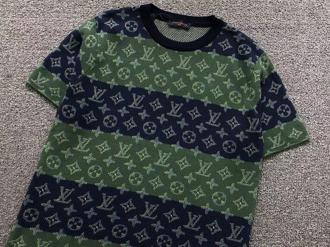 Louis Vuitton 195 L⭐ T-SHIRT 22060107125 (Im 170Cm 60Kg I Wear Size M In The Phot) - Image 7