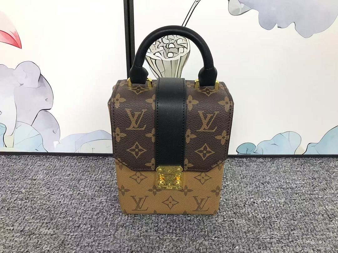Louis Vuitton 135 L⭐ BAG 4105052513 (Long 13CM* Wide 7CM*16CM) - Image 10