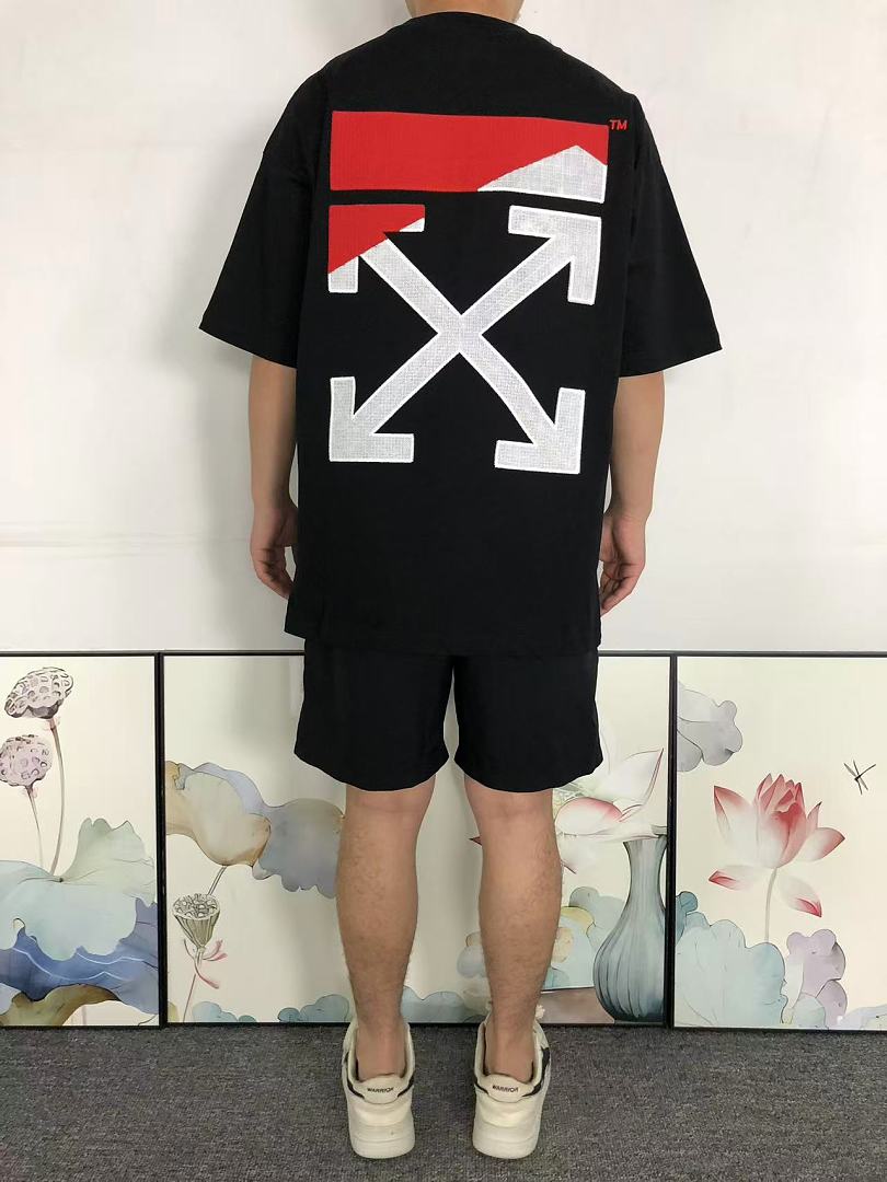 Off-White 129 OFF-WHITE T-SHIRT 5208010419 (Im 170Cm 60Kg I Wear Size L In The Phot) - Image 4