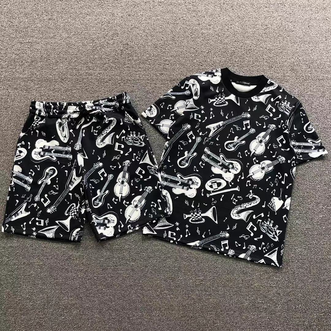 Dolce & Gabbana SHORTS175 D⭐LC⭐ GA⭐⭐A⭐A T-SHIRT