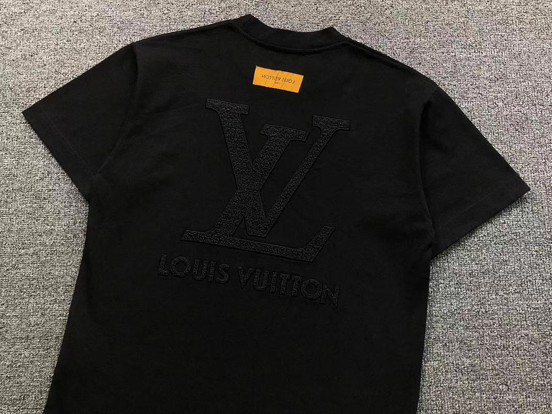 Louis Vuitton 108 L⭐ T-SHIRT 525220781 (Im 170Cm 60Kg I Wear Size S In The Phot) - Image 12