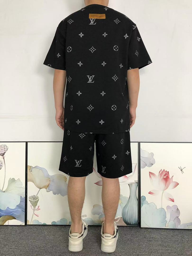 Louis Vuitton 218 L⭐ T-SHIRT SHORTS 5260212147 (Im 170Cm 60Kg I Wear Size XL In The Phot) - Image 5