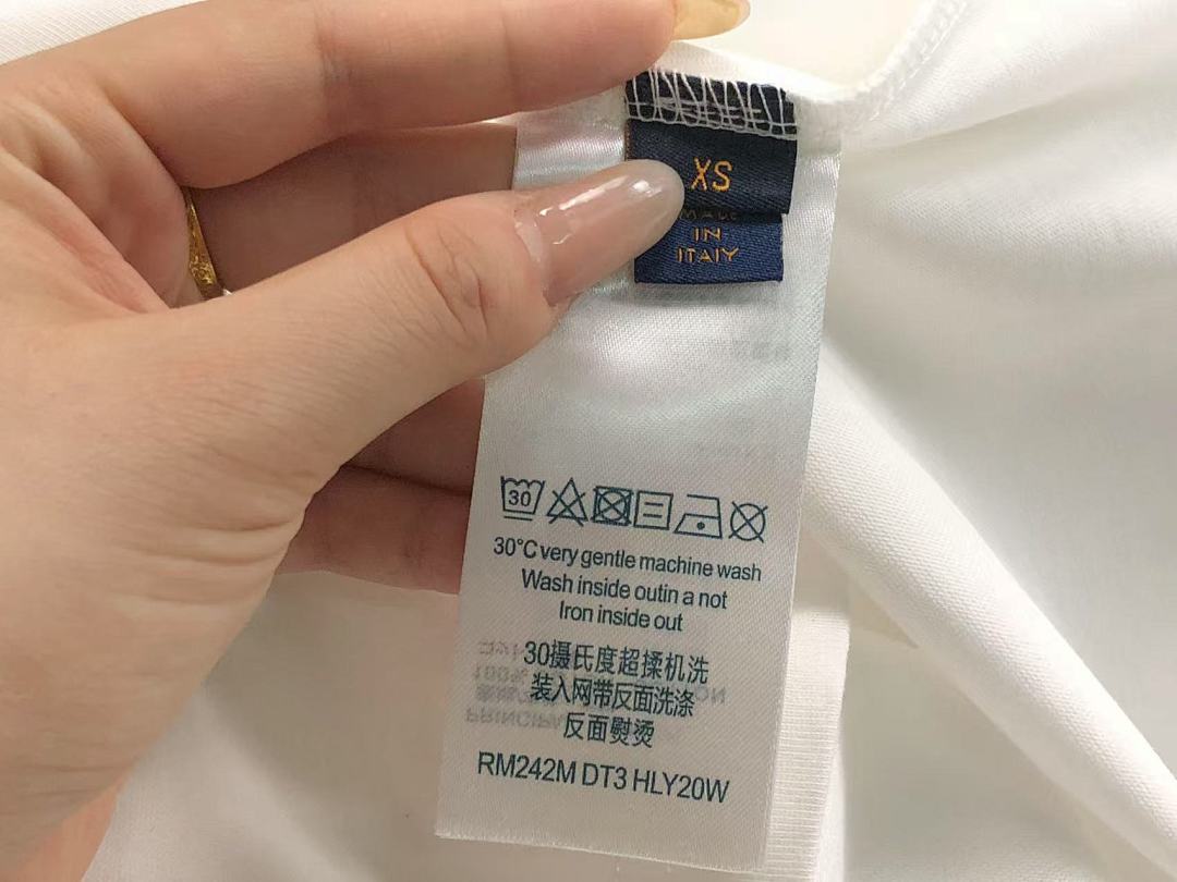 Louis Vuitton 108 L⭐ T-SHIRT 41062605126 (Im 170Cm 60Kg I Wear Size XS In The Phot) - Image 14