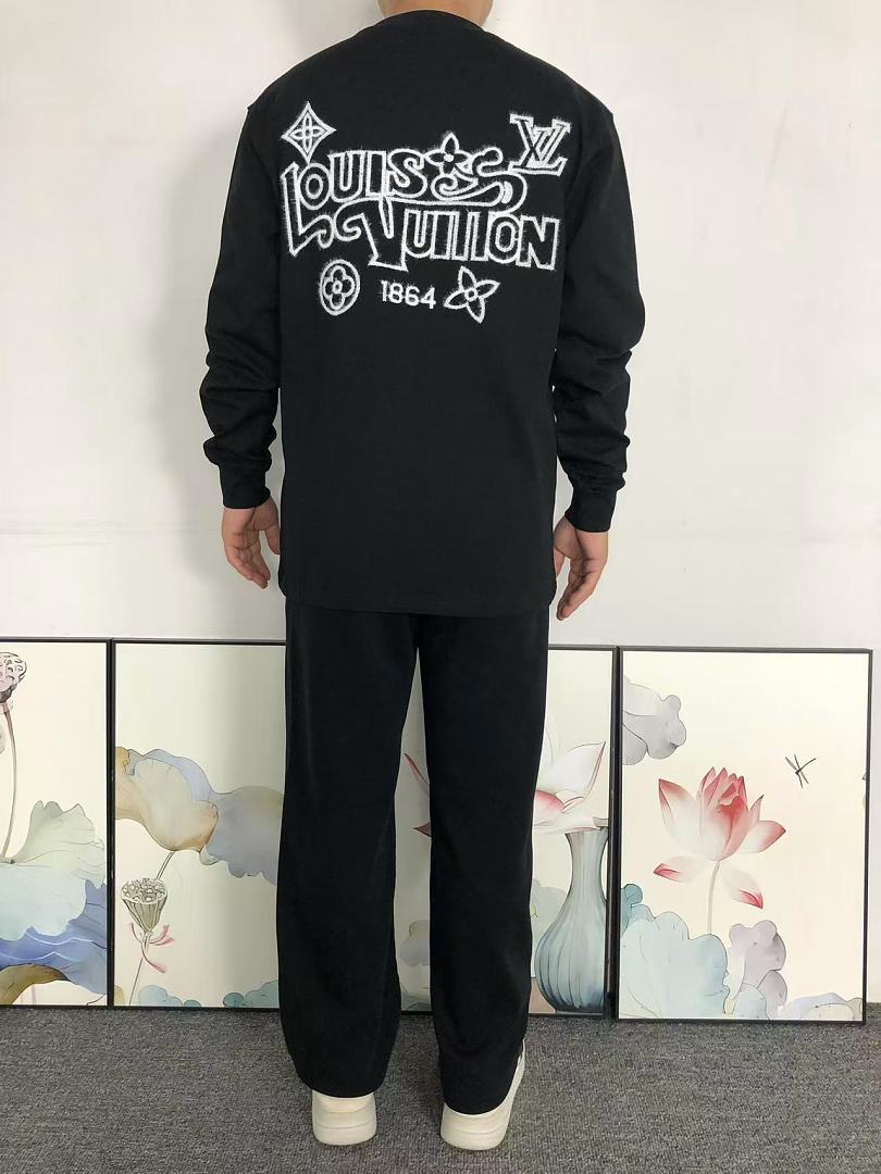 Louis Vuitton 139 L⭐ LONG SLEEVED 3207240821 (Im 170Cm 60Kg I Wear Size M In The Phot) - Image 4