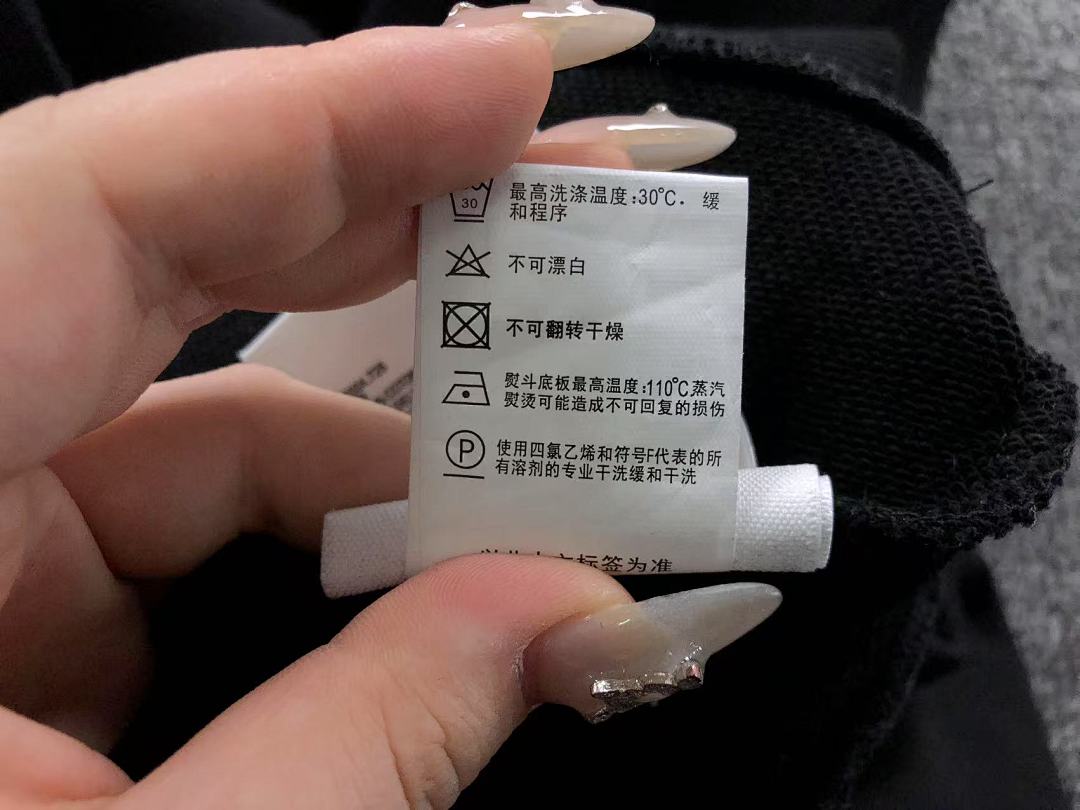 AMI 168 AMI HOODIE 3110170121 (Im 170Cm 60Kg I Wear Size M In The Phot) - Image 39