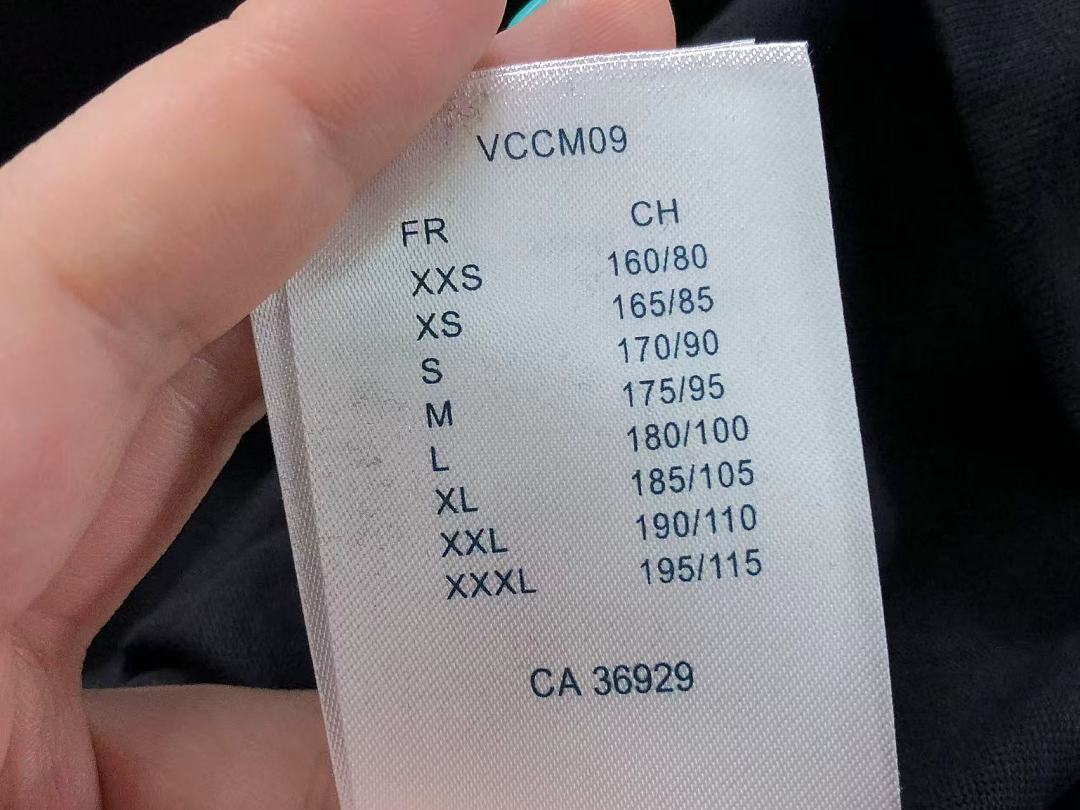 Louis Vuitton 148 L⭐ T-SHIRT 22051216001 (Im 170Cm 60Kg I Wear Size S In The Phot) - Image 22