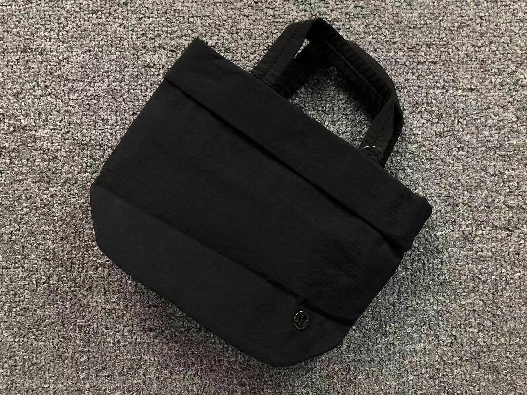 On Running 158 LULULEMON BAG 4207030977 (Long 26CM* Wide 11CM* High 19CM) - Image 6