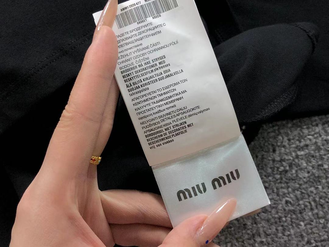Miu Miu 135 M⭐U LONG SLEEVED FEMAIE - Image 25