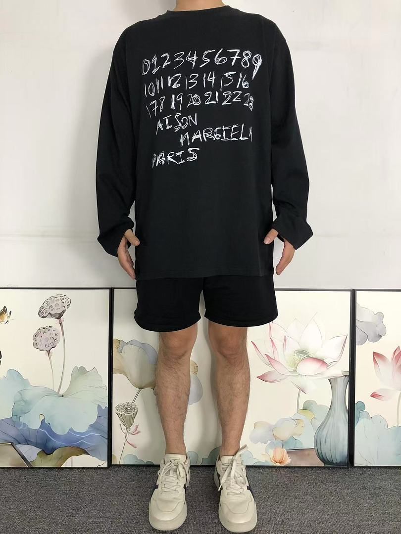 On Running 105 MAISON MARGIELA LONG SLEEVED 52073015136 (Im 170Cm 60Kg I Wear Size M In The Phot) - Image 3