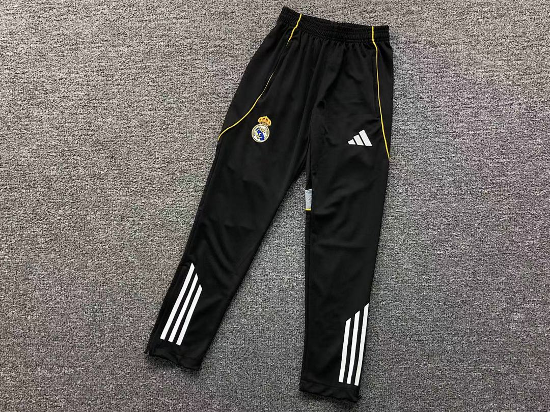 Chanel 135 FOOTBALL LONG SLEEVED TROUSERS - Image 21
