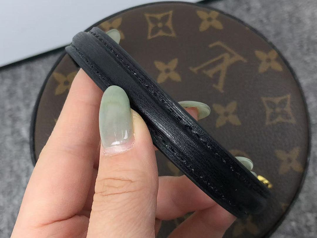Louis Vuitton 468 L⭐ BAG 412166024 (Long 15CM* Wide 14CM* High 18CM) - Image 19