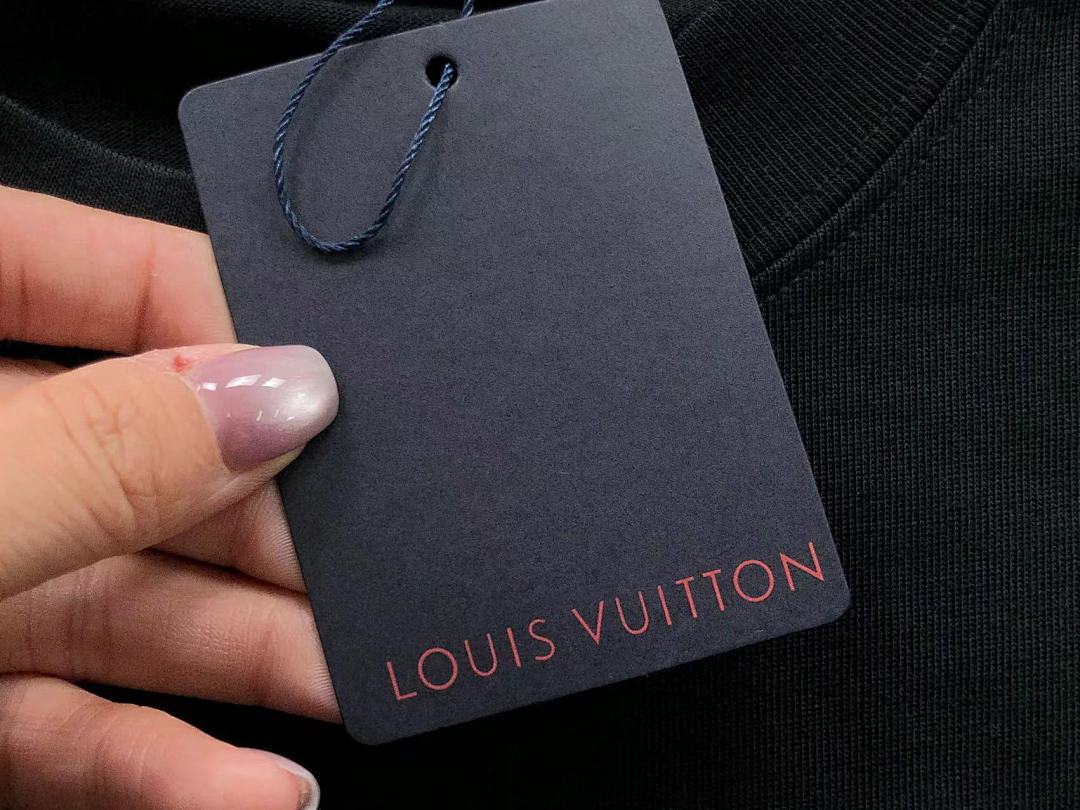 Louis Vuitton 115 L⭐ T-SHIRT 4105172521 (Im 170Cm 60Kg I Wear Size M In The Phot) - Image 25
