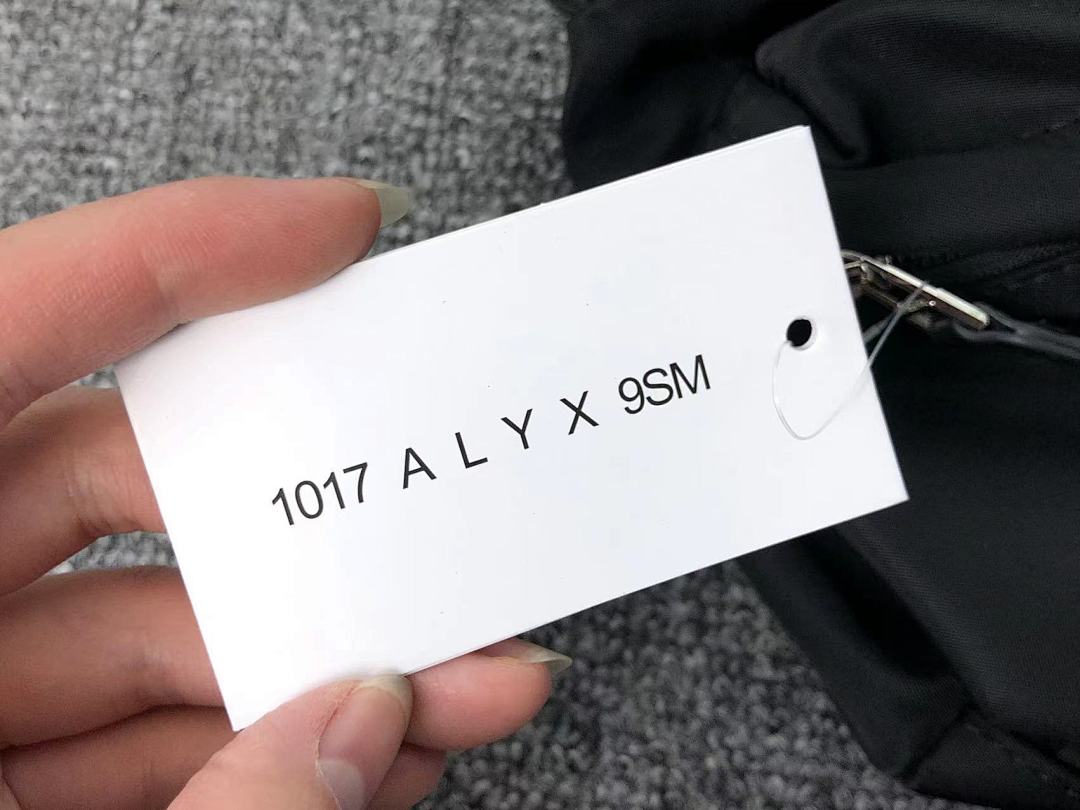 1017 Alyx 9SM 136 1017AL⭐⭐9⭐M BAG 272245 (Long 18CM* Wide 5CM* High 25CM) - Image 19