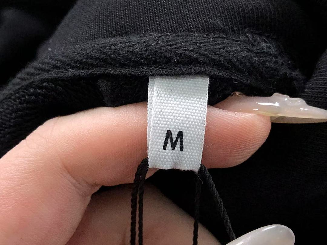 AMI 168 AMI HOODIE 3110170421 (Im 170Cm 60Kg I Wear Size M In The Phot) - Image 35