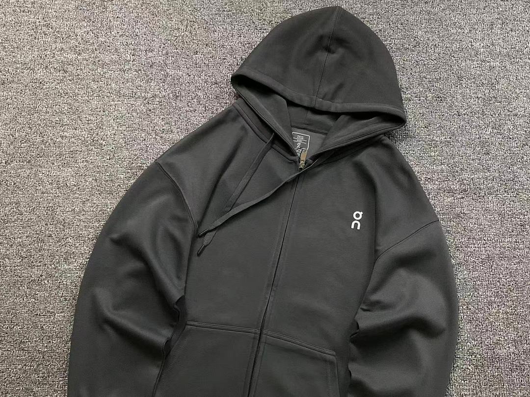 On Running 188 ON HOODIE 2207310404 (Im 170Cm 60Kg I Wear Size XL In The Phot) - Image 13