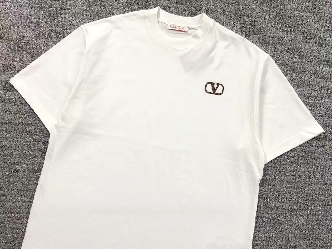 Valentino 115 VALENTINO T-SHIRT 2201220604 (Im 170Cm 60Kg I Wear Size L In The Phot) - Image 17