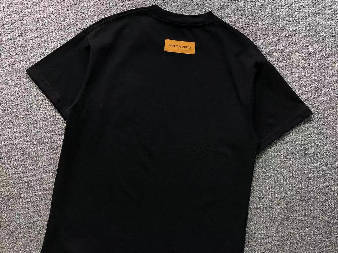Louis Vuitton 148 L⭐ T-SHIRT 22051216001 (Im 170Cm 60Kg I Wear Size S In The Phot) - Image 14
