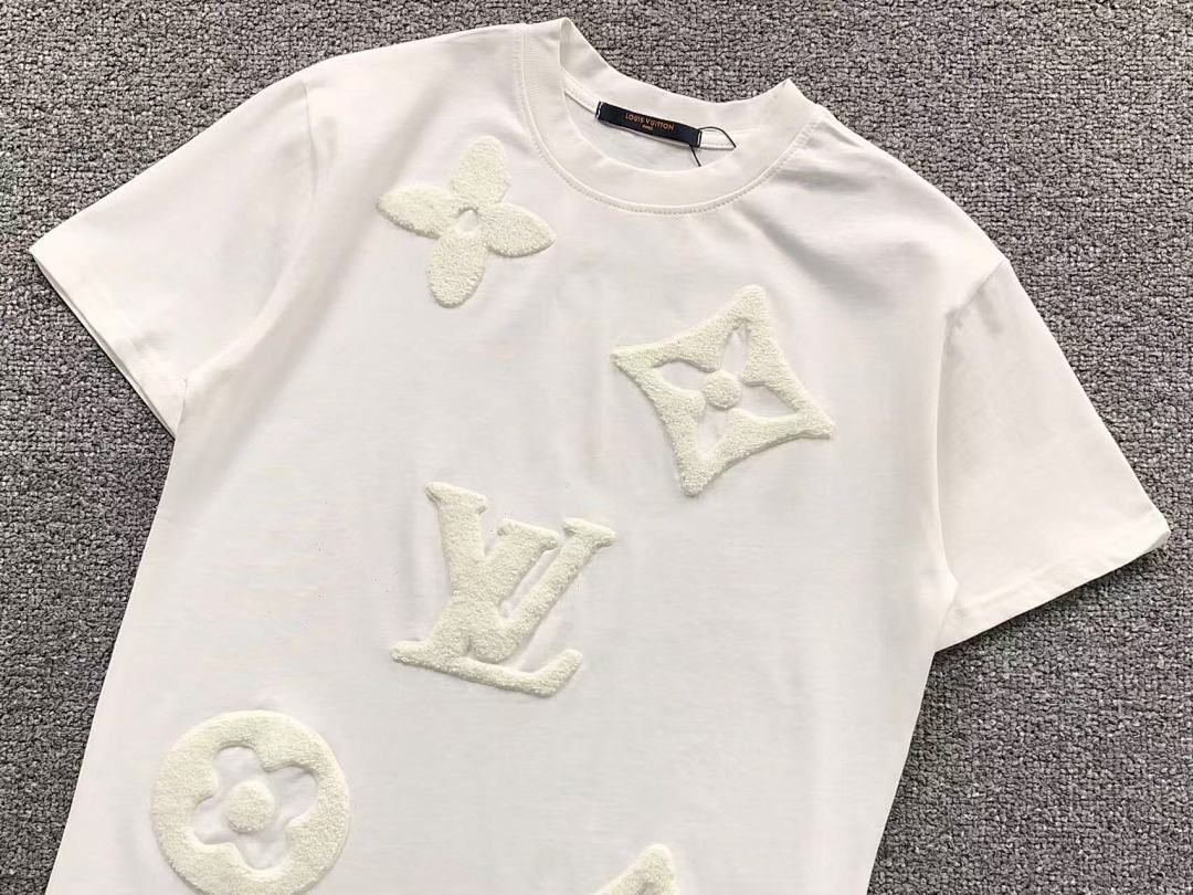Louis Vuitton 115 L⭐ T-SHIRT 214301315 (Im 170Cm 60Kg I Wear Size S In The Phot) - Image 14