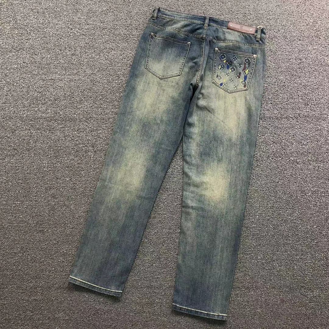 Unbranded 215 L⭐, photo 1