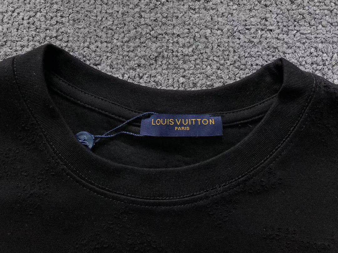 Louis Vuitton SHORTS L⭐ T-SHIRT - Image 18