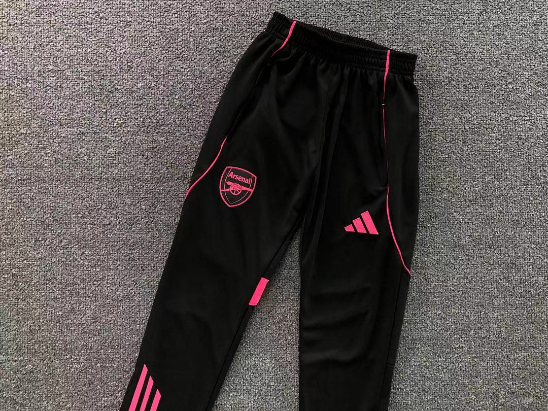 Chanel 135 FOOTBALL LONG SLEEVED TROUSERS - Image 20