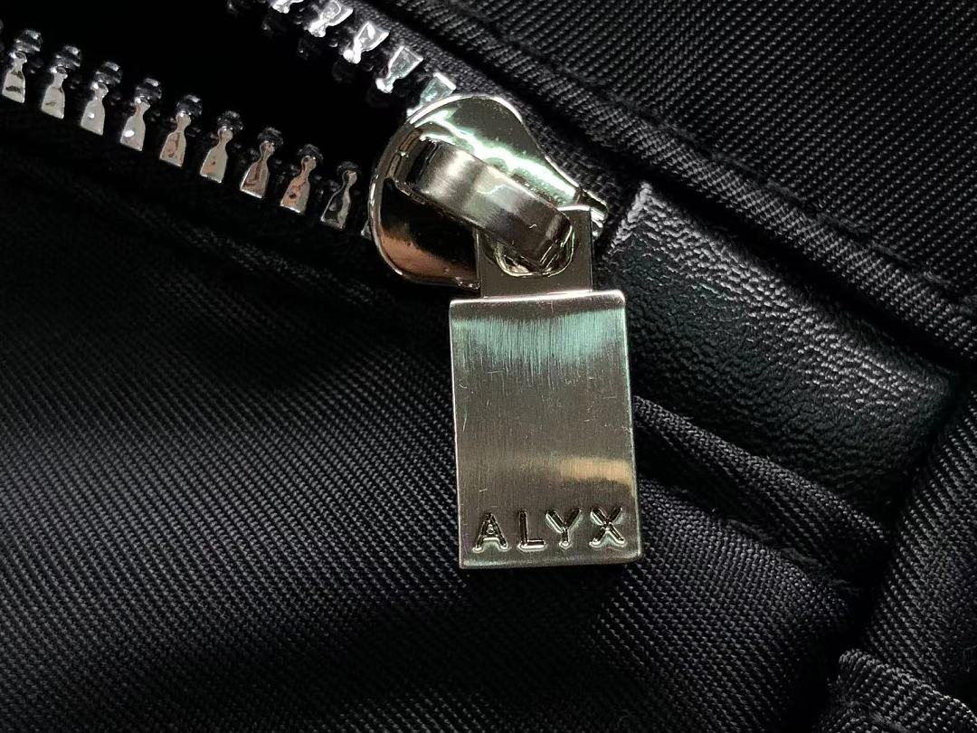 1017 Alyx 9SM 218 1017AL⭐⭐9⭐M BAG 3205150421 (Long 22CM* Wide 5CM* High 15CM) - Image 15