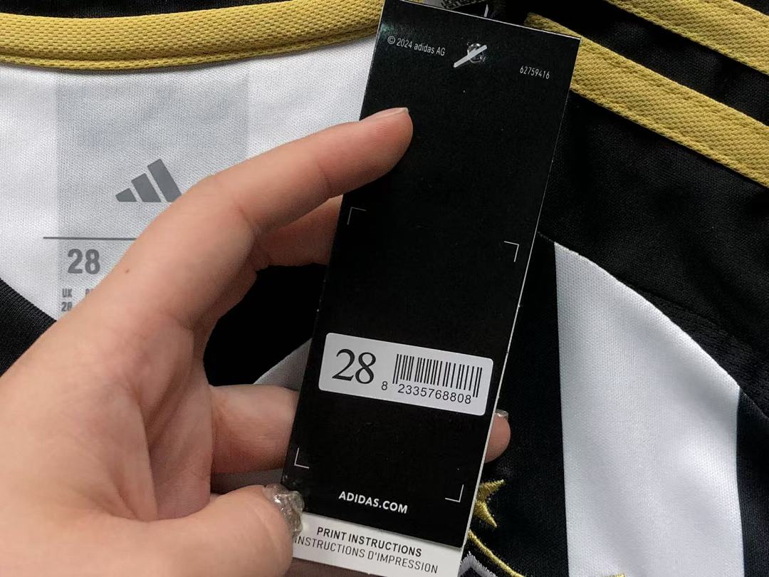 Chanel 68 FOOTBALL T-SHIRT SHORTS - Image 16