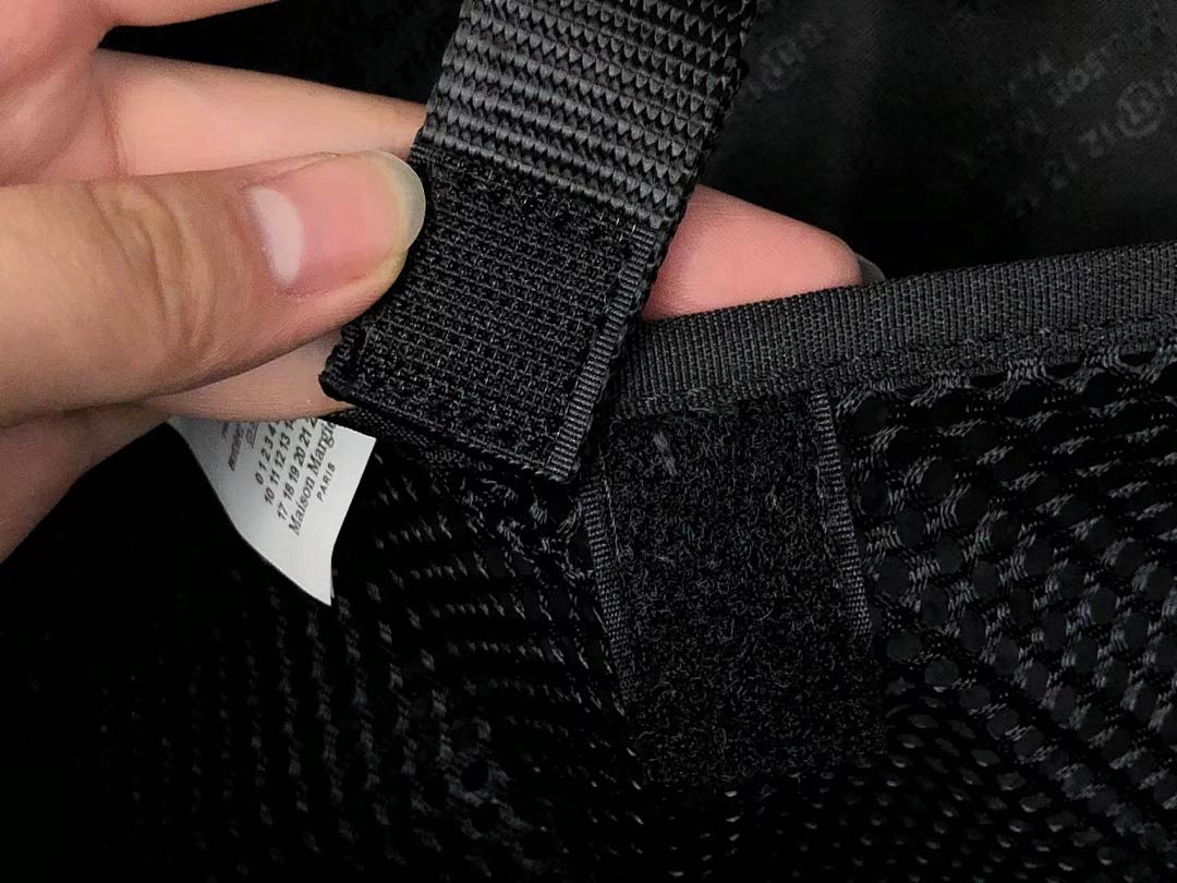 On Running 216 MAISON MARGIELA BAG 272241 (Long 30CM* Wide 15CM* High 41CM) - Image 18