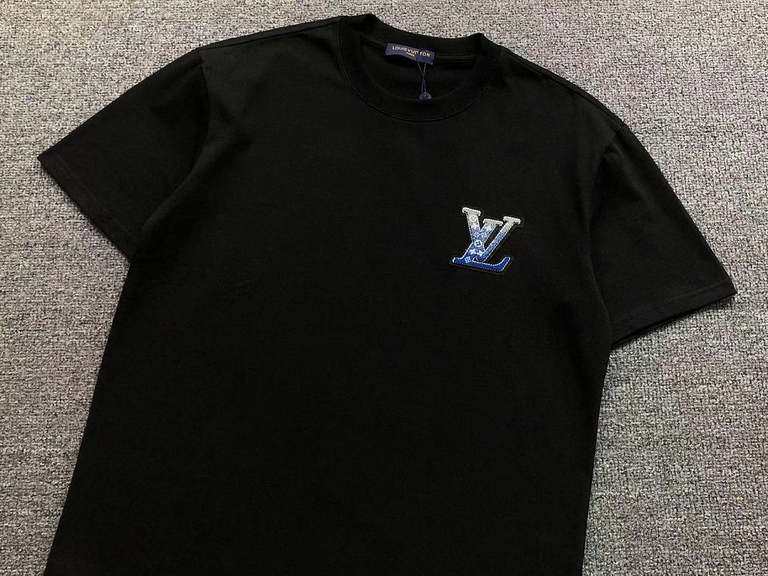 Louis Vuitton 85 L⭐ T-SHIRT 125210332 (Im 170Cm 60Kg I Wear Size M In The Phot) - Image 11