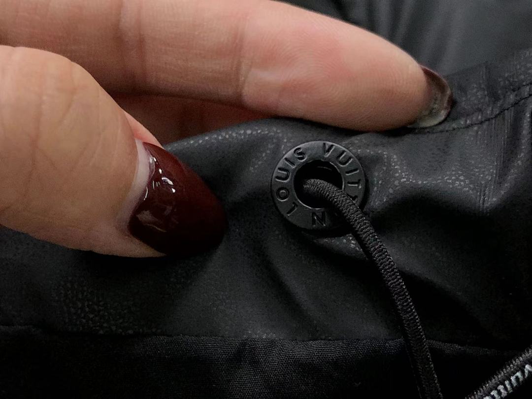 Louis Vuitton 618 L⭐ DOWN JACKETS 218130415 (Im 170Cm 60Kg I Wear Size 52 In The Phot) - Image 19