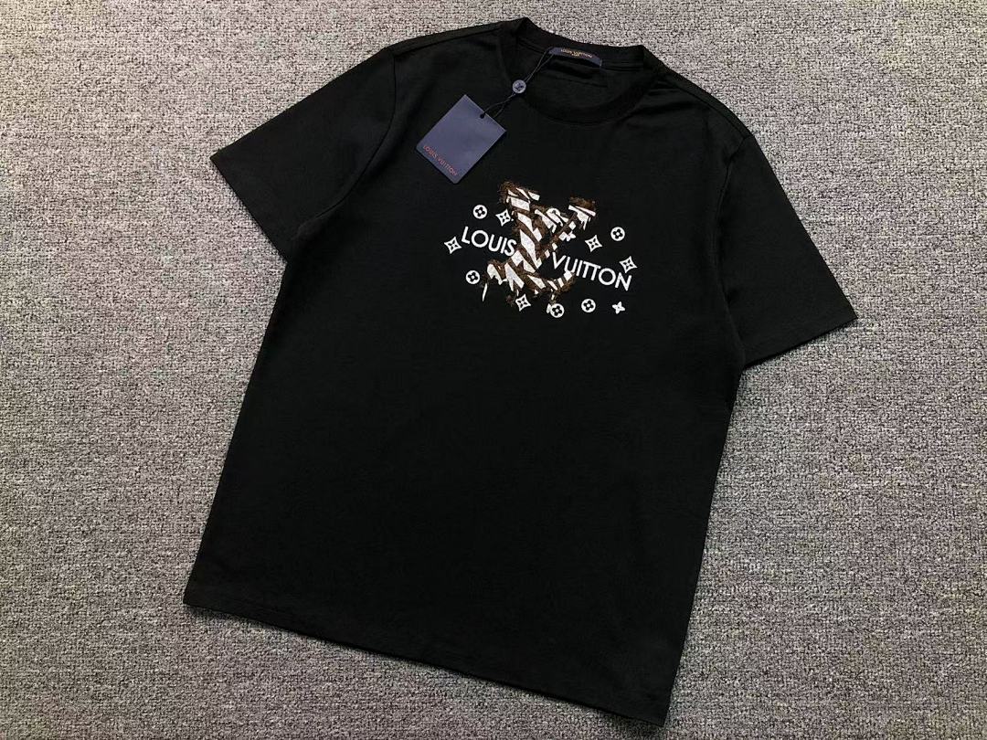 Louis Vuitton 115 L⭐ T-SHIRT 2203183604 (Im 170Cm 60Kg I Wear Size L In The Phot) - Image 11