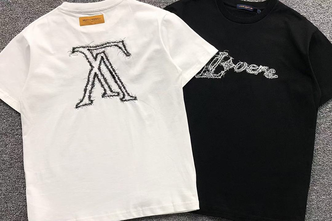 Louis Vuitton 118 L⭐ T-SHIRT 41062617126 (Im 170Cm 60Kg I Wear Size XS In The Phot) - Image 6