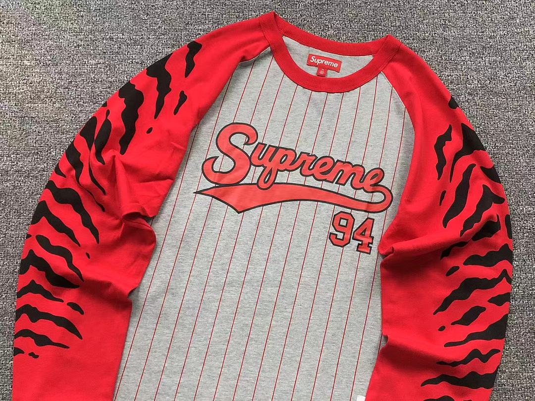 Supreme 185 S⭐⭐R⭐⭐E LONG SLEEVED 52090513182 (Im 170Cm 60Kg I Wear Size M In The Phot) - Image 9