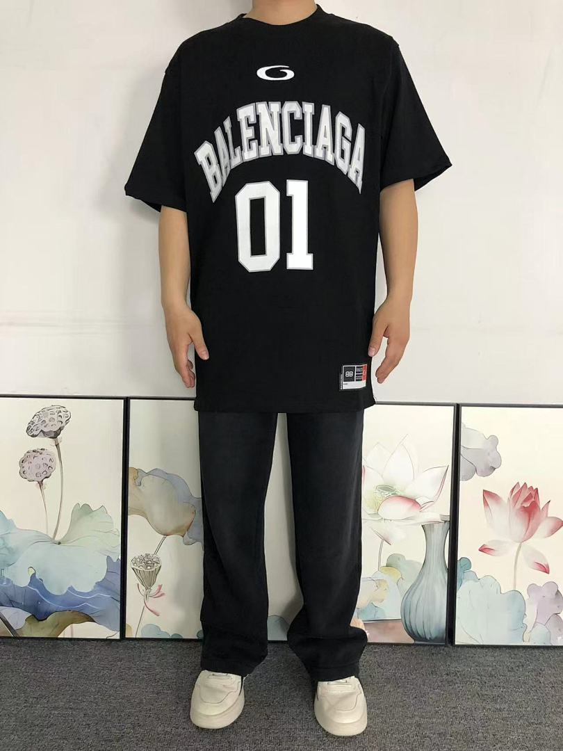 Balenciaga 128 B⭐L⭐⭐⭐IA⭐A T-SHIRT 5212214136 (Im 170Cm 60Kg I Wear Size XS In The Phot) - Image 3