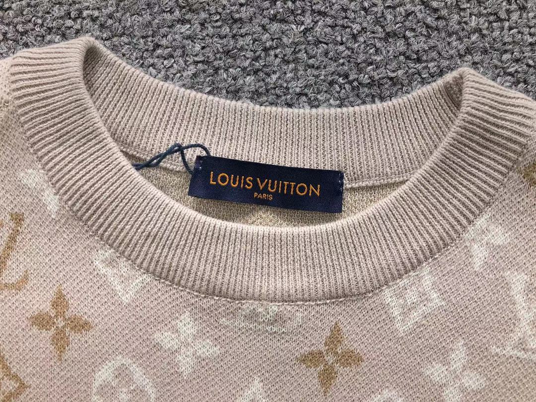 Louis Vuitton 195 L⭐ T-SHIRT 22060108125 (Im 170Cm 60Kg I Wear Size M In The Phot) - Image 11