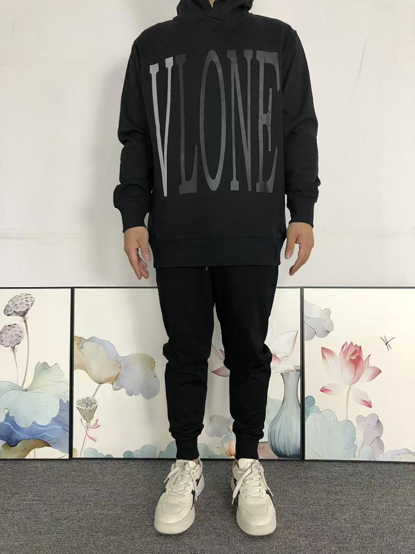 On Running 118 VLONE HOODIE 510113491 (Im 170Cm 60Kg I Wear Size S In The Phot) - Image 3