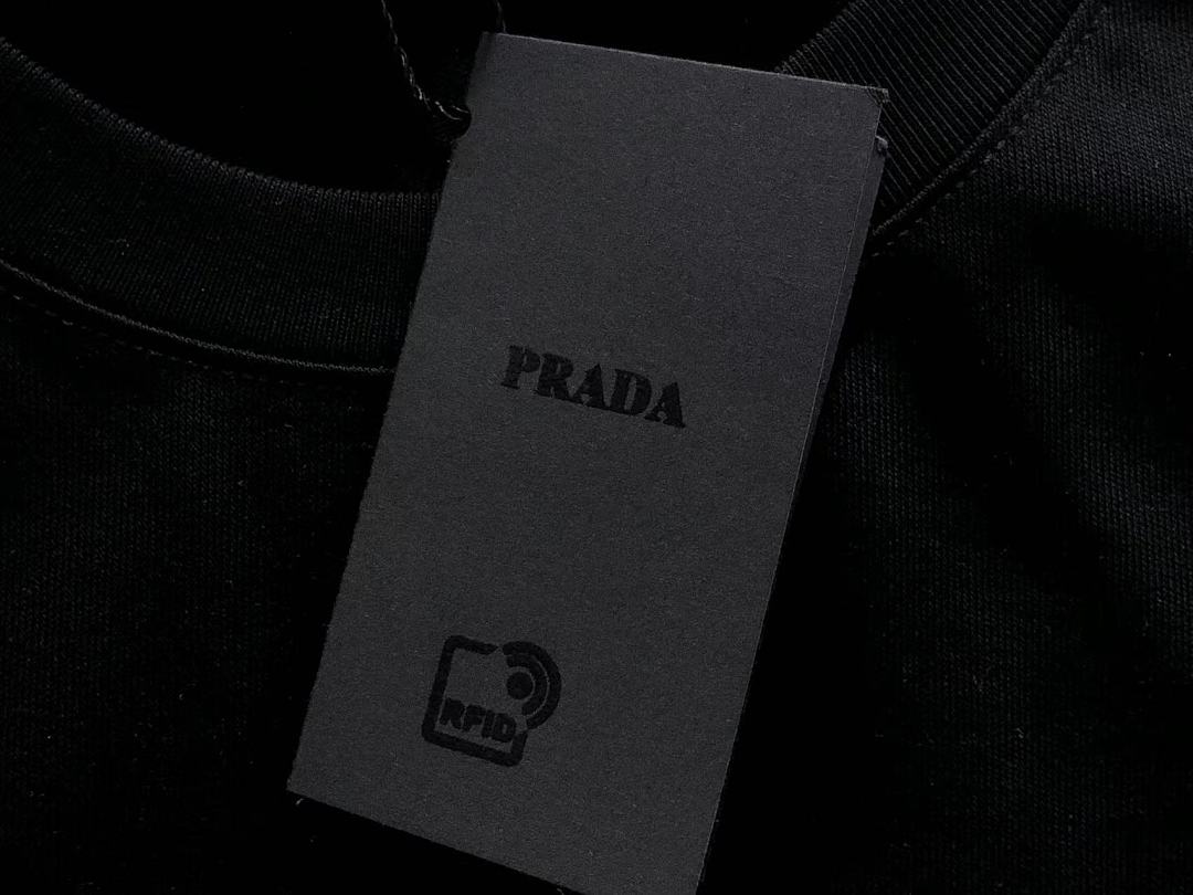 Prada 135 P⭐A⭐A T-SHIRT 2206260304 (Im 170Cm 60Kg I Wear Size 2XL In The Phot) - Image 17