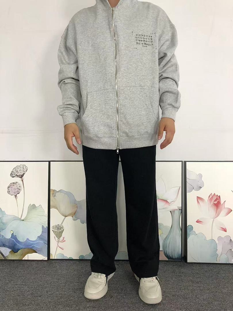 On Running 168 MAISON MARGIELA HOODIE 5122403162 (Im 170Cm 60Kg I Wear Size M In The Phot) - Image 3